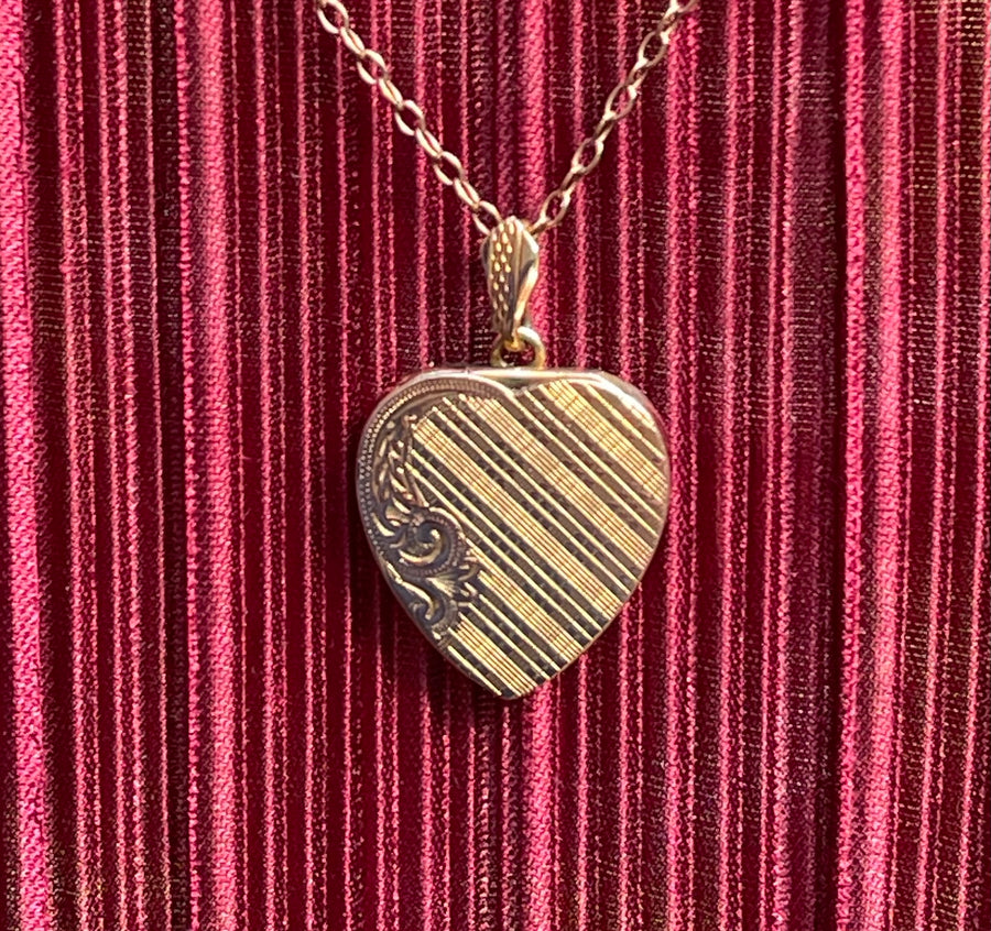 Antique Deco 9ct Gold Back and Front Heart Locket with Tartan Engraving