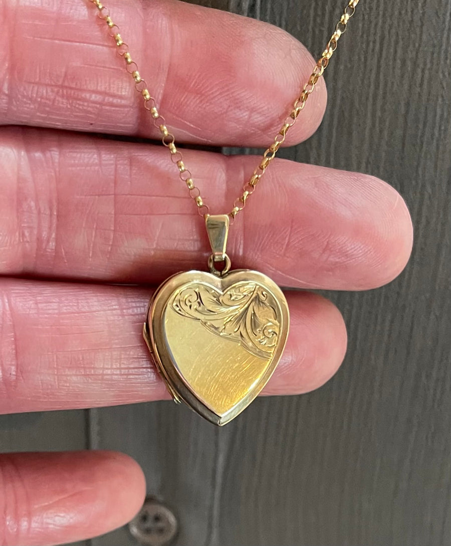 Antique Deco 9ct Back and Front Heart Locket with Engraving.