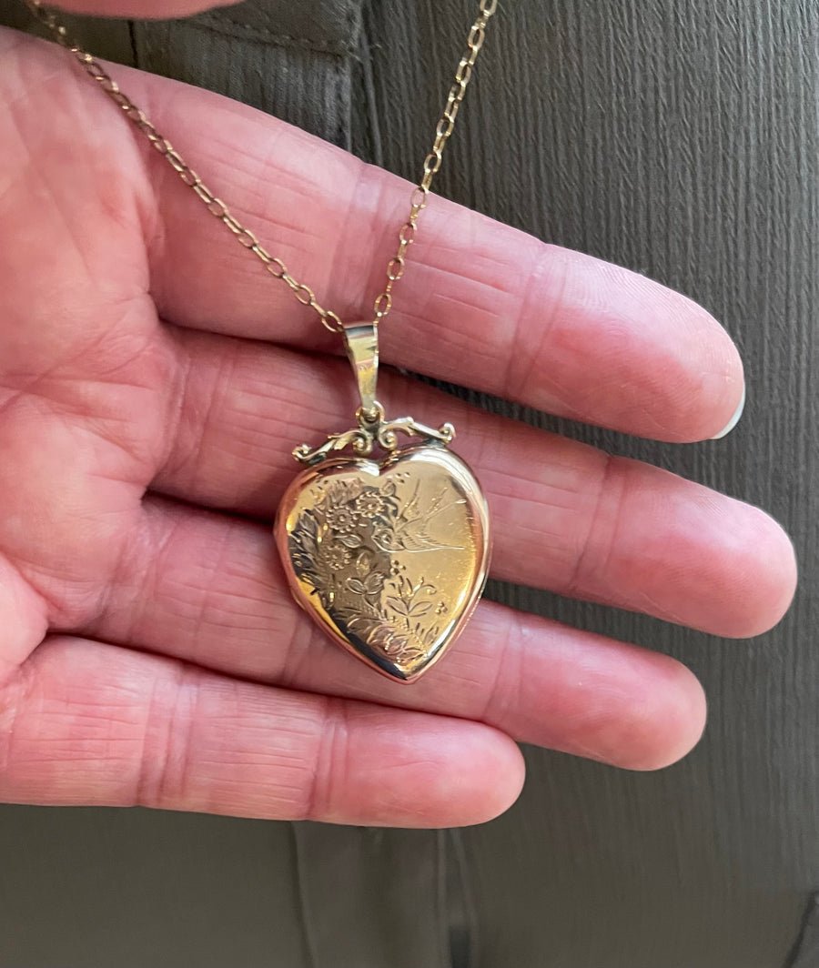 Antique 9ct Rose Gold Back & Front Engraved Heart Locket