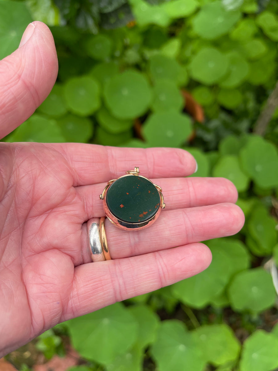 Antique 9ct Rose Gold, Carnelian and Bloodstone Swivel Fob.