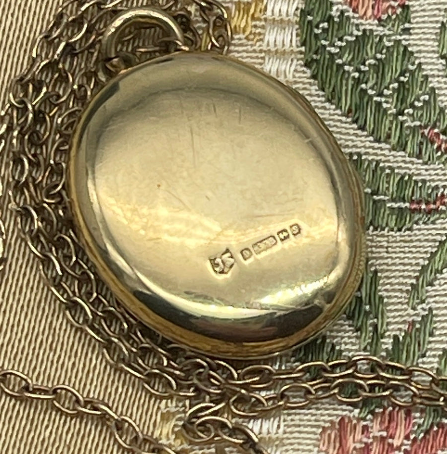 Vintage 9ct Gold Oval Locket