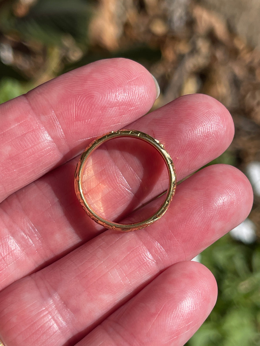 18ct Yellow Gold Vintage Engraved Wedder Band Ring