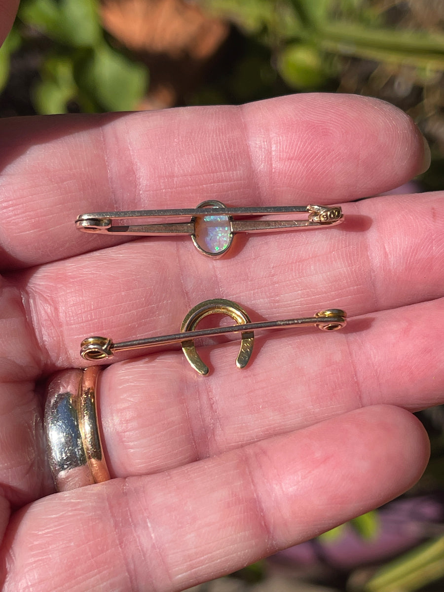 Antique 15ct Gold and Pearl Horseshoe Bar Brooch/ Stock Pin.