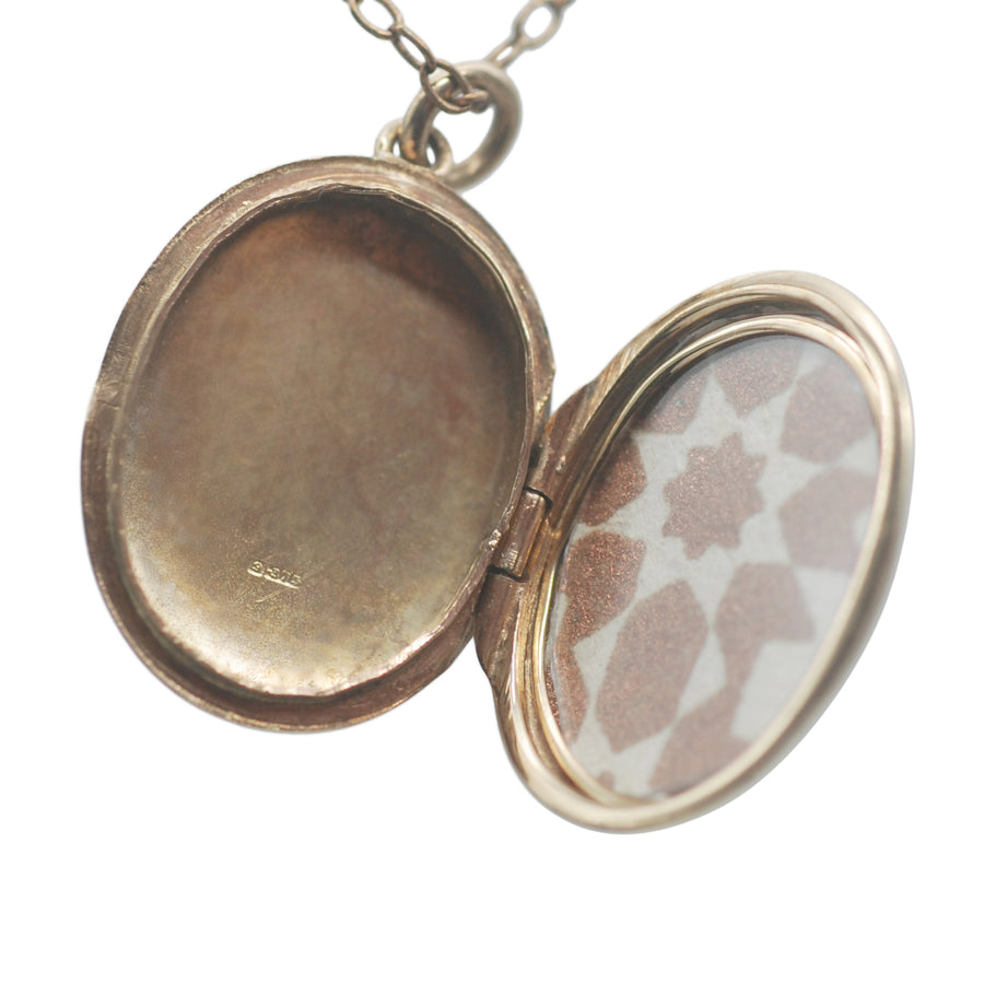 Vintage 9ct Gold Oval Locket
