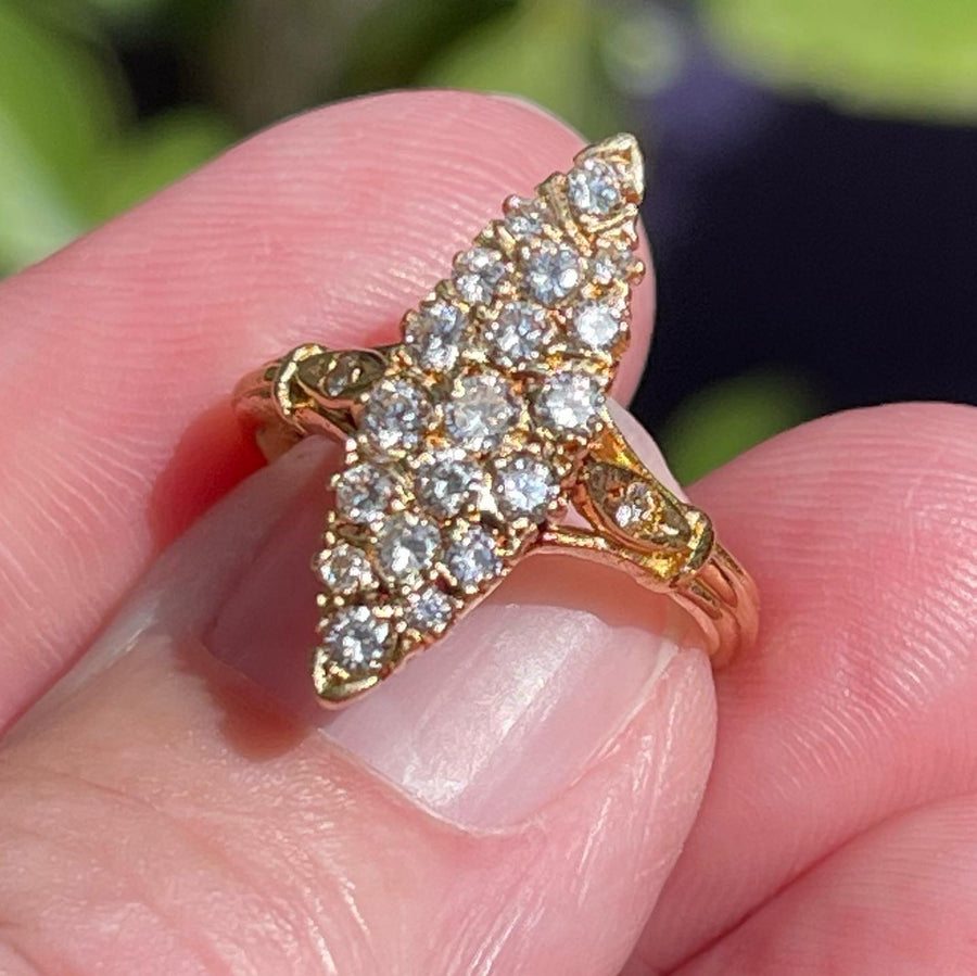 Vintage18ct Gold and Diamond Marquise Ring