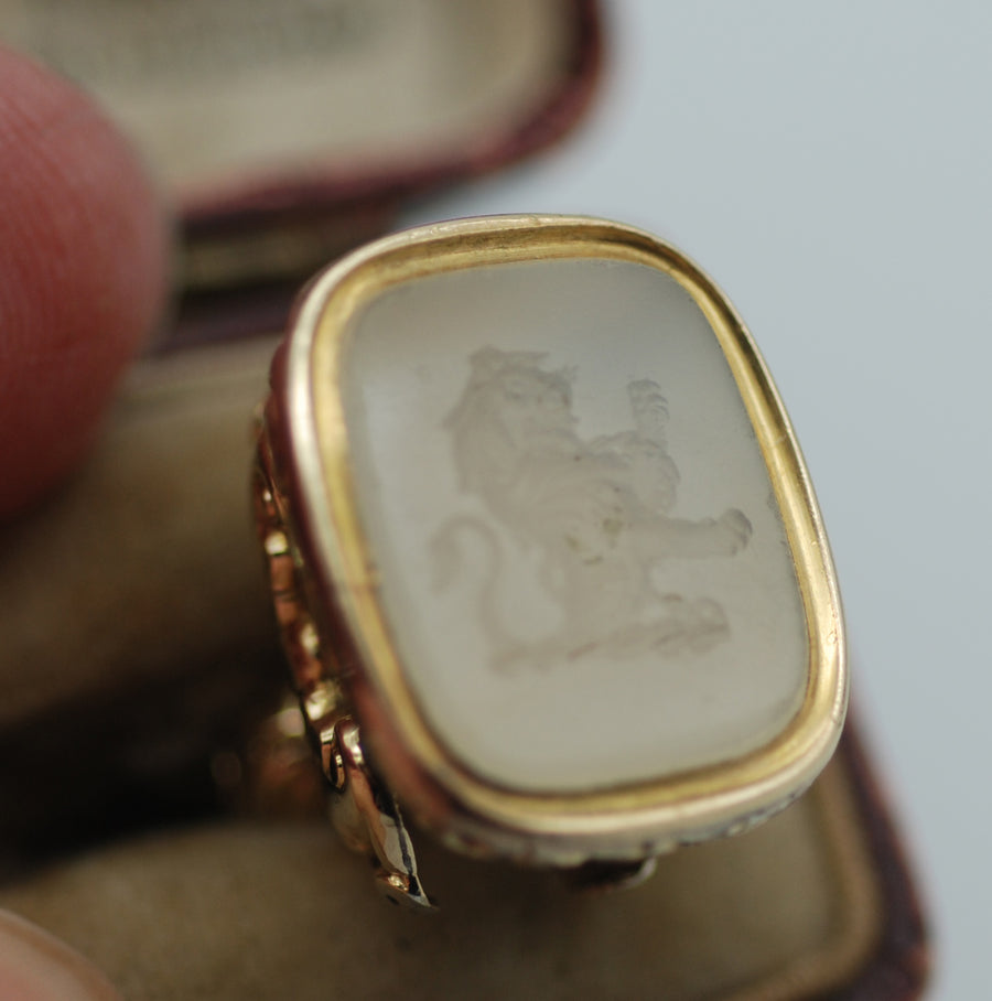 Georgian 9ct Gold Cased  Intaglio Seal.