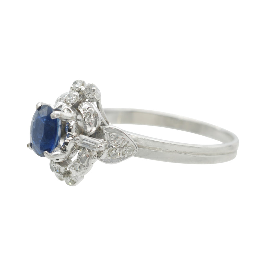 18ct Vintage white gold diamond and sapphire ring